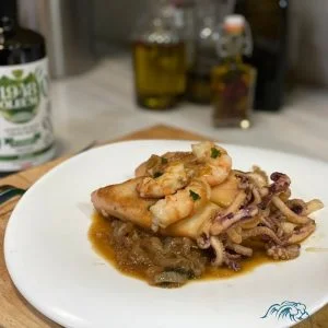 Receta de calamares encebollados con langostinos de sanlucar